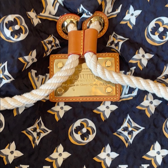 Louis Vuitton Limited Edition Navy Blue Bulles GM - Picture 3 of 15